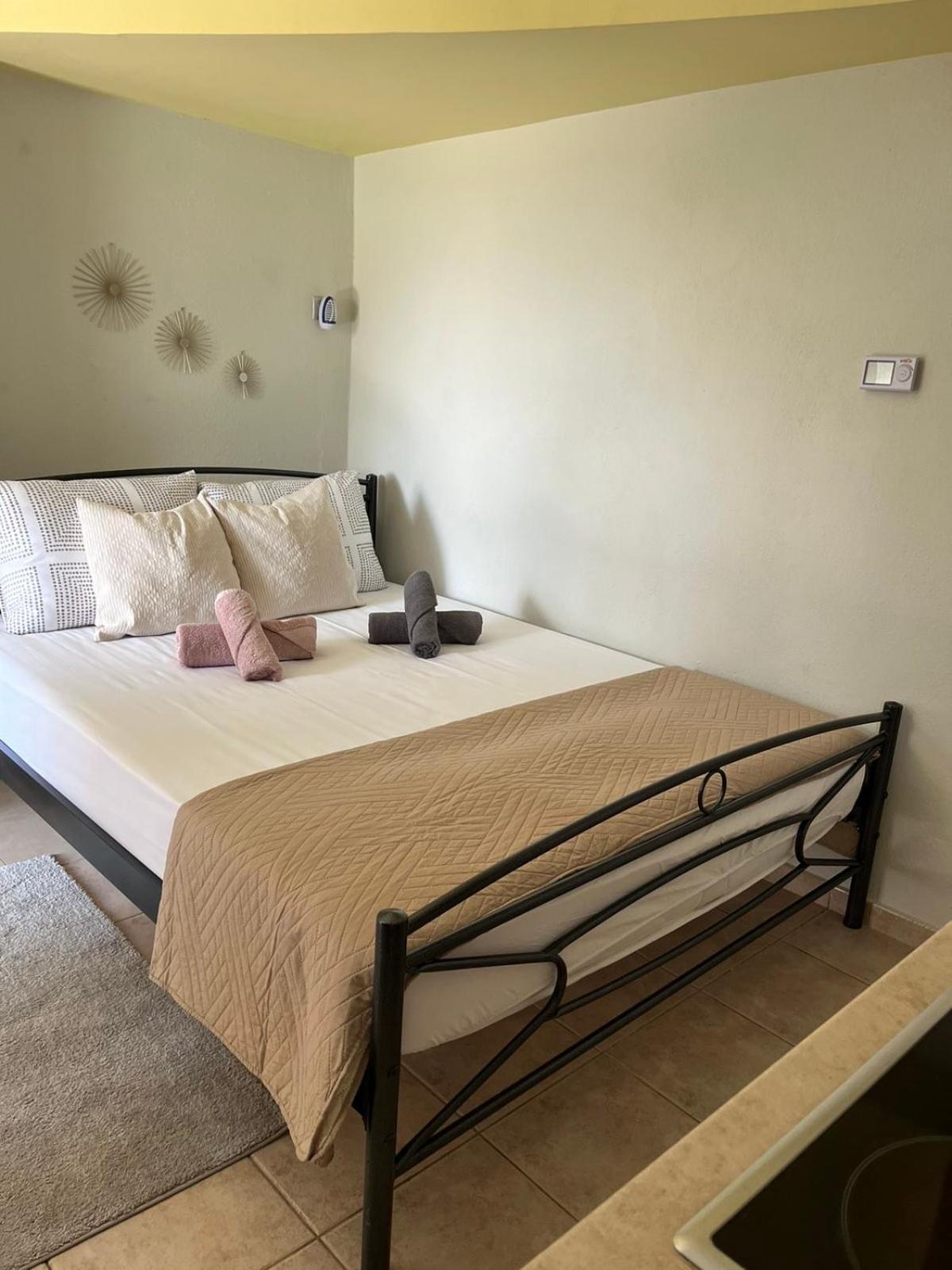 Poe Home Trikala Екстер'єр фото